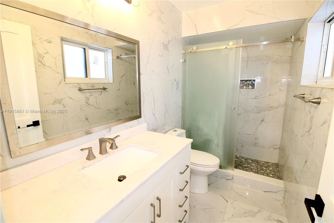 待售: $530,000 (3 贝兹, 2 浴室, 1369 平方英尺)