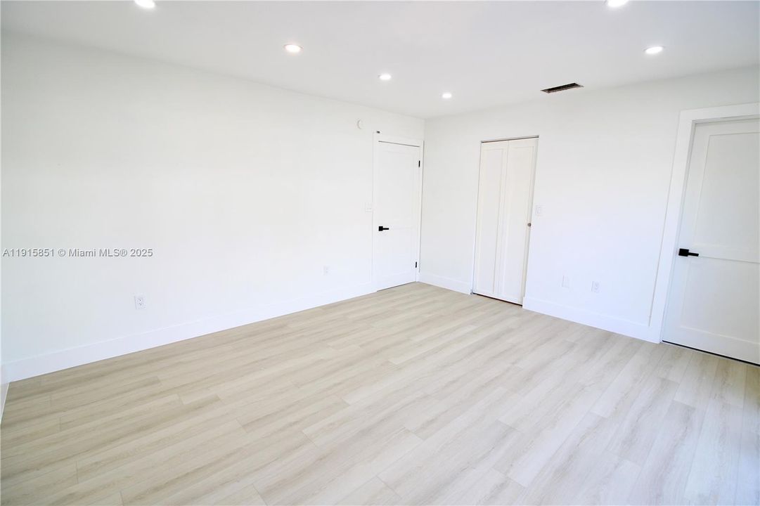 待售: $530,000 (3 贝兹, 2 浴室, 1369 平方英尺)