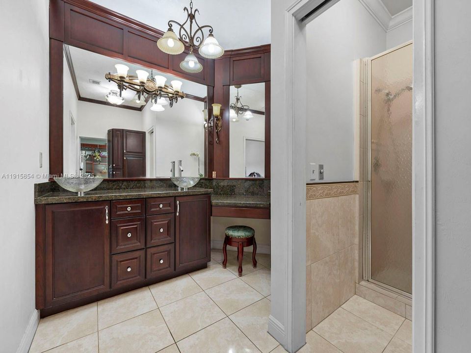 For Sale: $939,990 (3 beds, 2 baths, 2804 Square Feet)