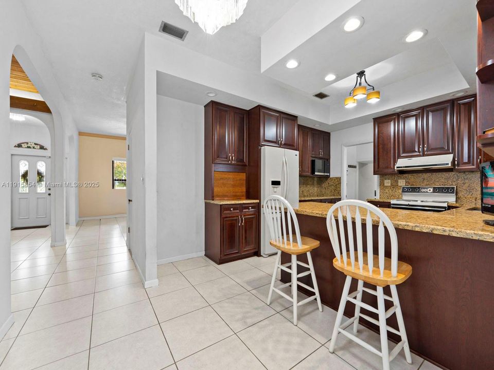 For Sale: $939,990 (3 beds, 2 baths, 2804 Square Feet)