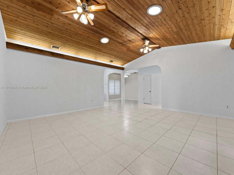 For Sale: $939,990 (3 beds, 2 baths, 2804 Square Feet)