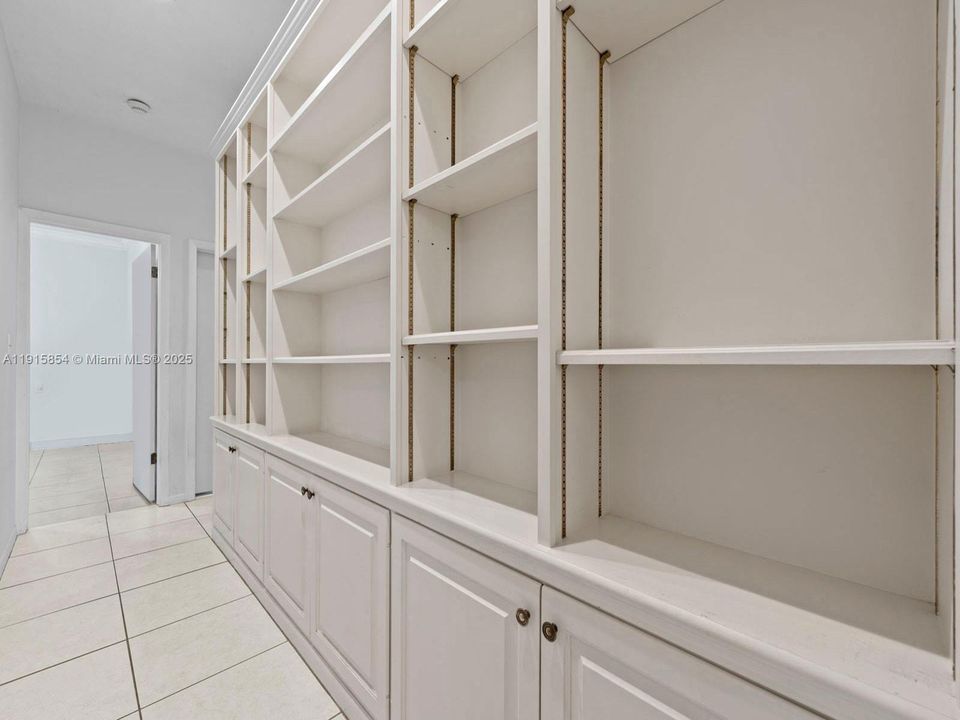 For Sale: $939,990 (3 beds, 2 baths, 2804 Square Feet)