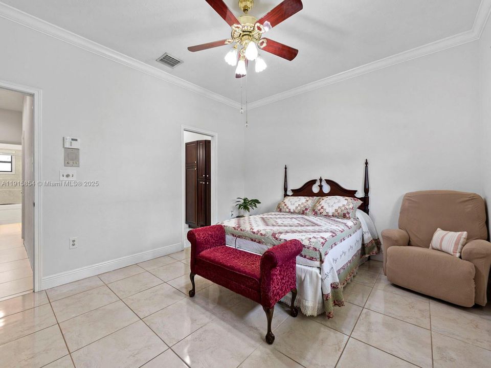 For Sale: $939,990 (3 beds, 2 baths, 2804 Square Feet)