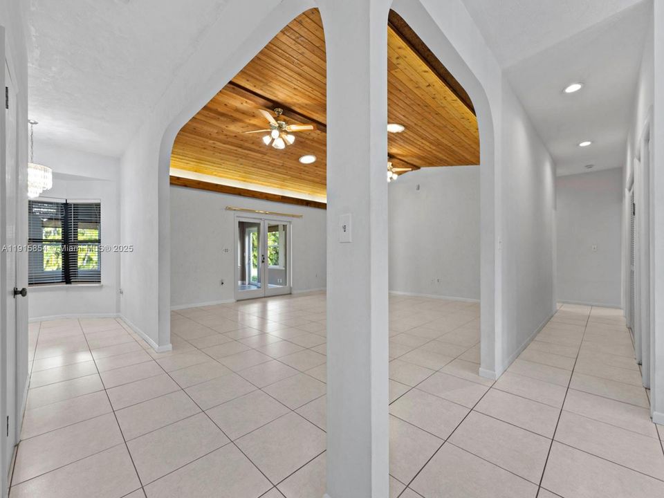 For Sale: $939,990 (3 beds, 2 baths, 2804 Square Feet)