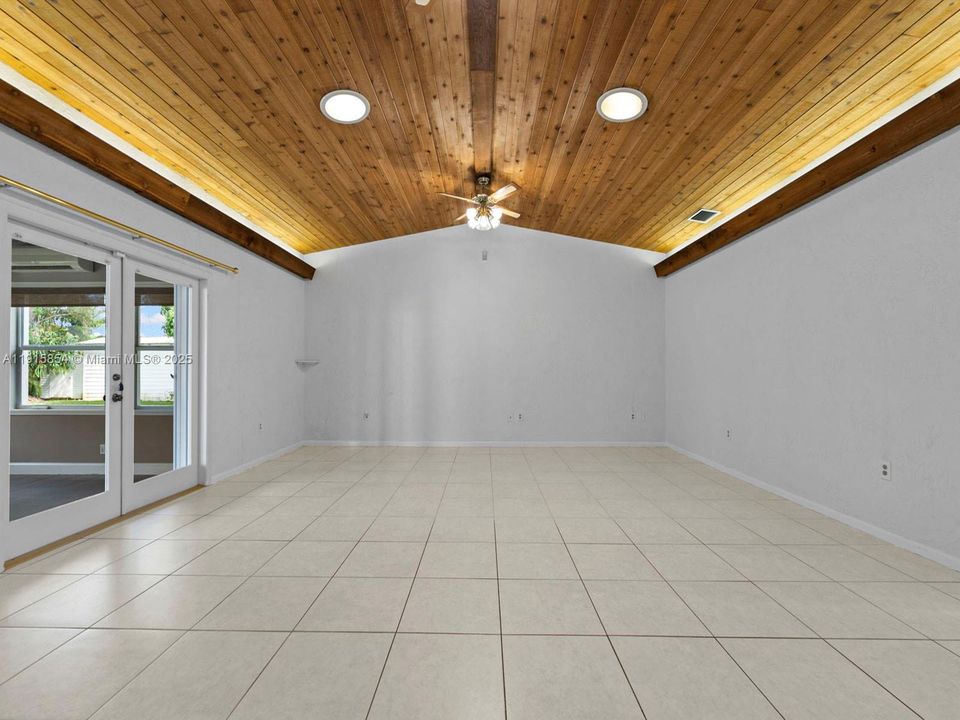 For Sale: $939,990 (3 beds, 2 baths, 2804 Square Feet)