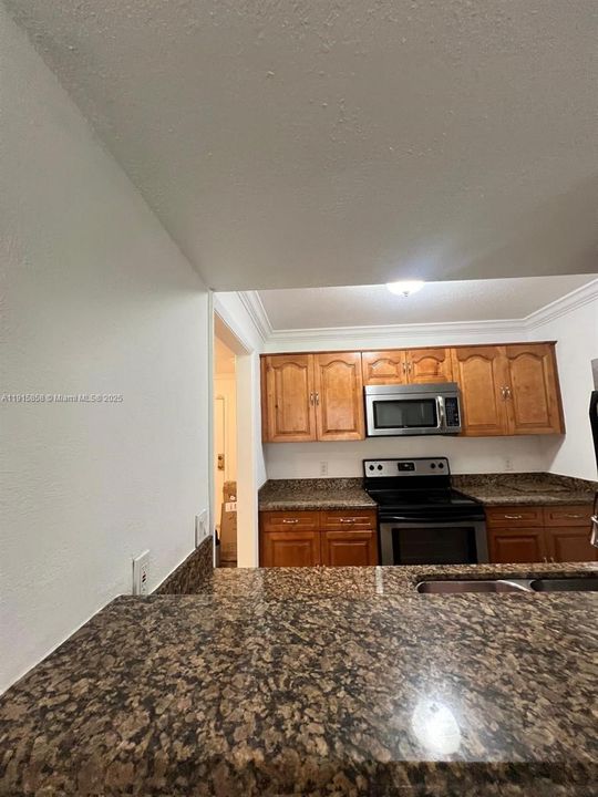 Active With Contract: $1,850 (2 beds, 2 baths, 1148 Square Feet)