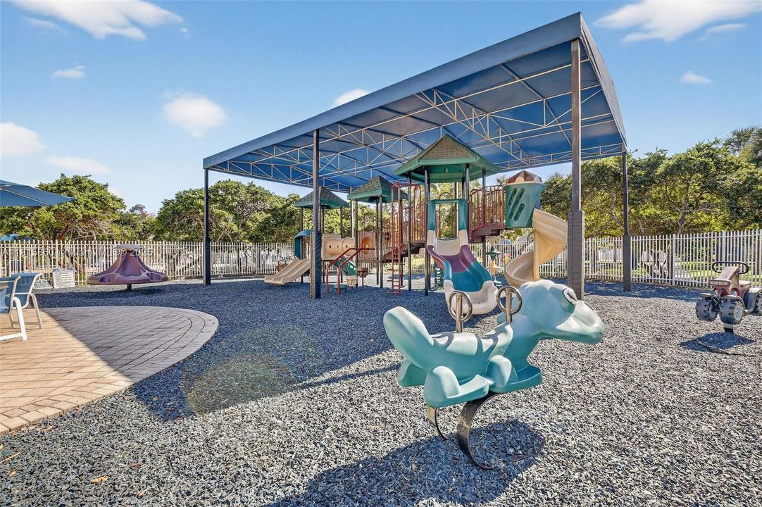 For Sale: $825,000 (4 beds, 2 baths, 2172 Square Feet)