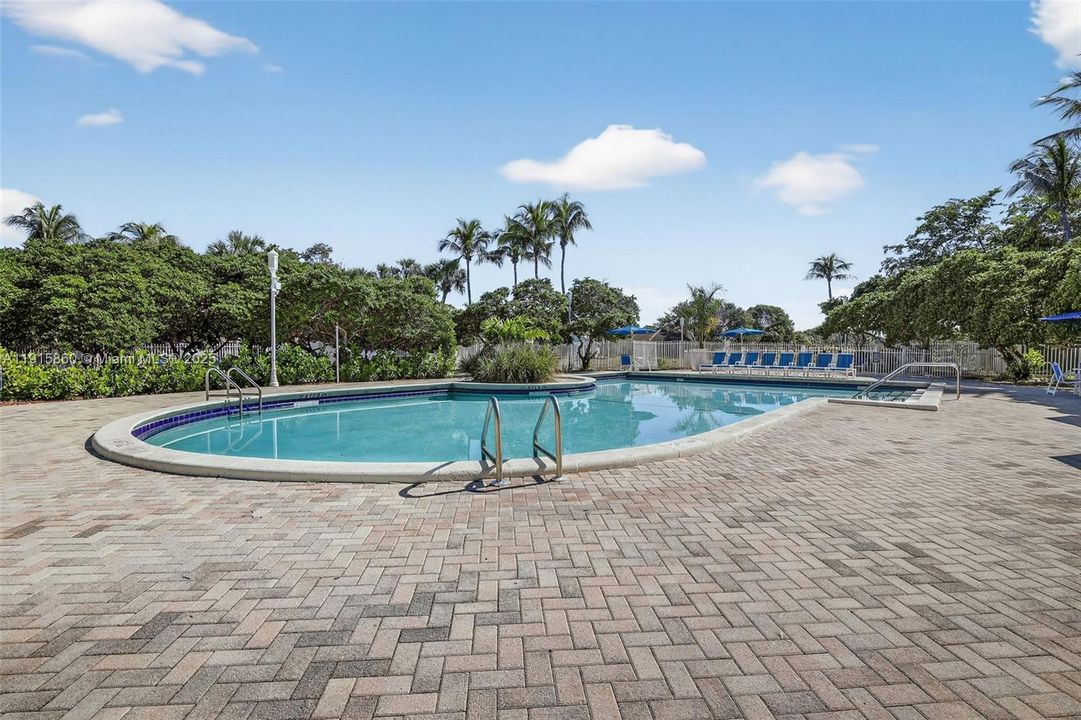 For Sale: $825,000 (4 beds, 2 baths, 2172 Square Feet)