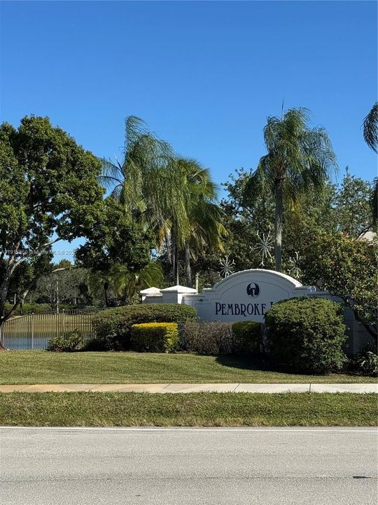 For Sale: $825,000 (4 beds, 2 baths, 2172 Square Feet)