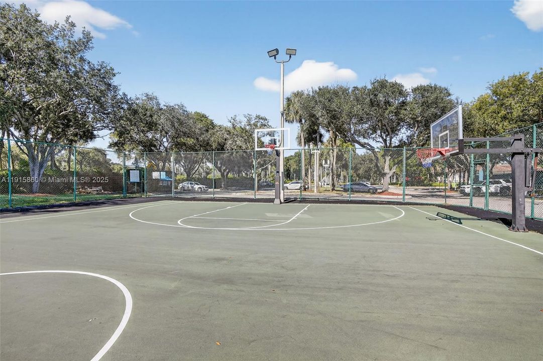 For Sale: $825,000 (4 beds, 2 baths, 2172 Square Feet)