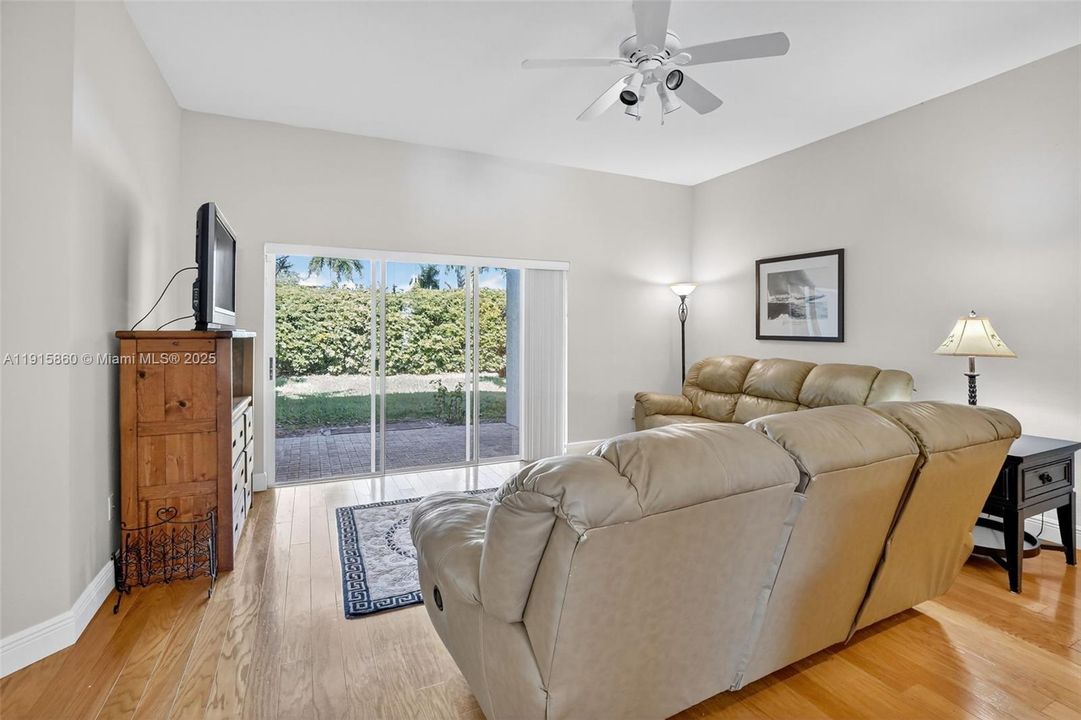 For Sale: $825,000 (4 beds, 2 baths, 2172 Square Feet)