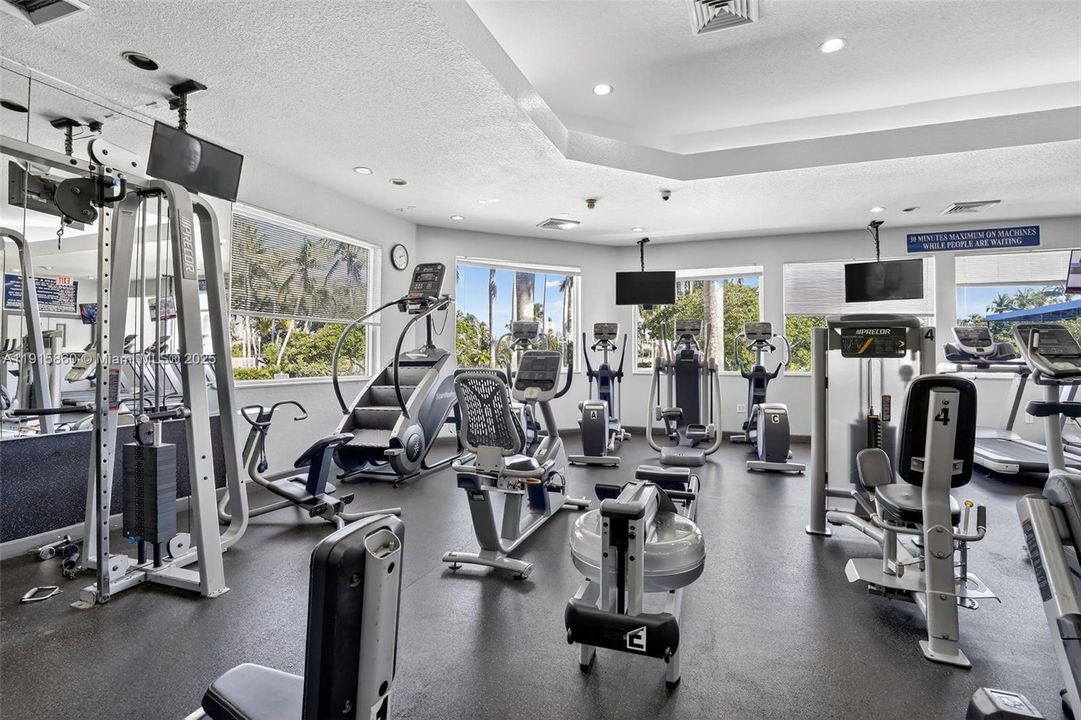 For Sale: $825,000 (4 beds, 2 baths, 2172 Square Feet)