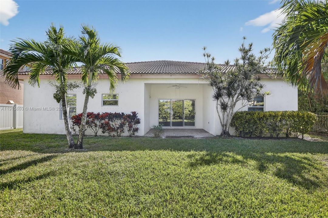 For Sale: $825,000 (4 beds, 2 baths, 2172 Square Feet)