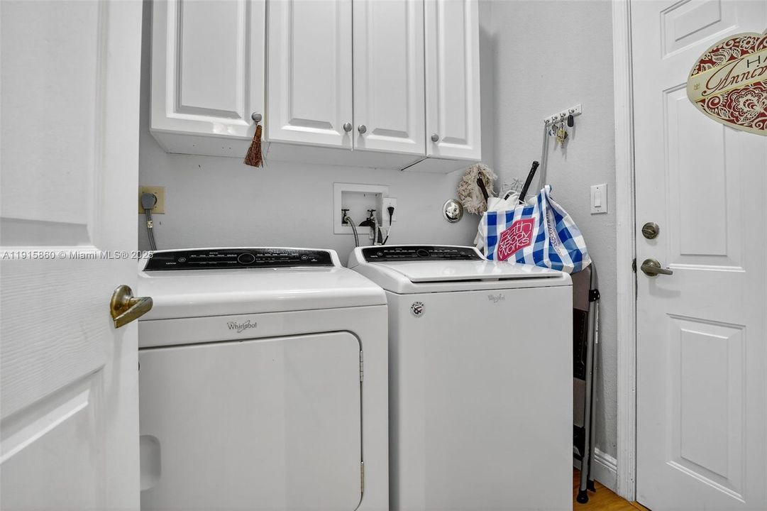 For Sale: $825,000 (4 beds, 2 baths, 2172 Square Feet)