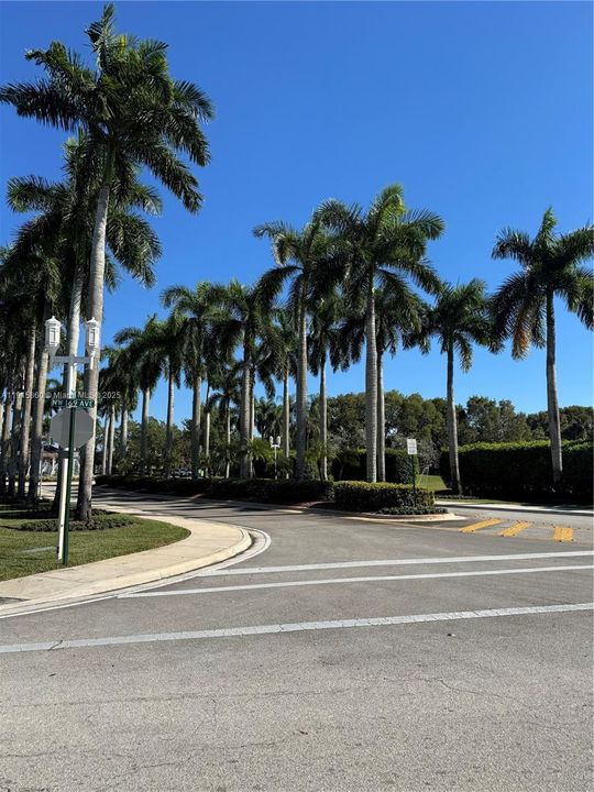 For Sale: $825,000 (4 beds, 2 baths, 2172 Square Feet)