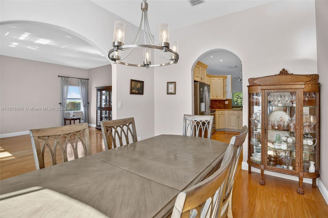 For Sale: $825,000 (4 beds, 2 baths, 2172 Square Feet)