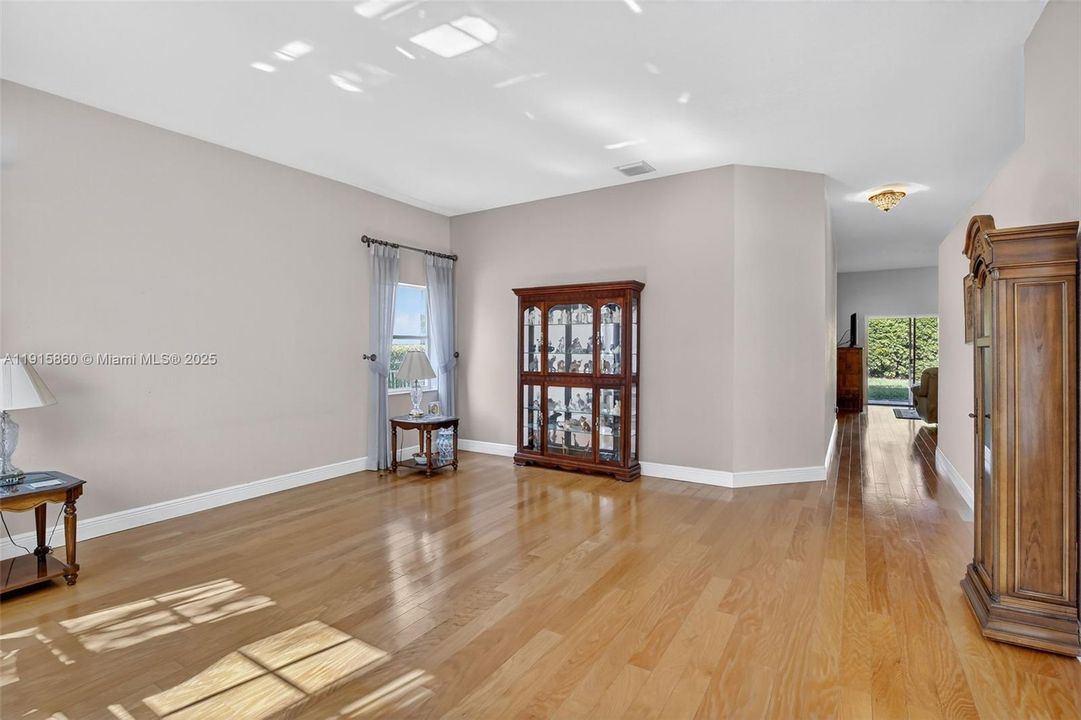 For Sale: $825,000 (4 beds, 2 baths, 2172 Square Feet)