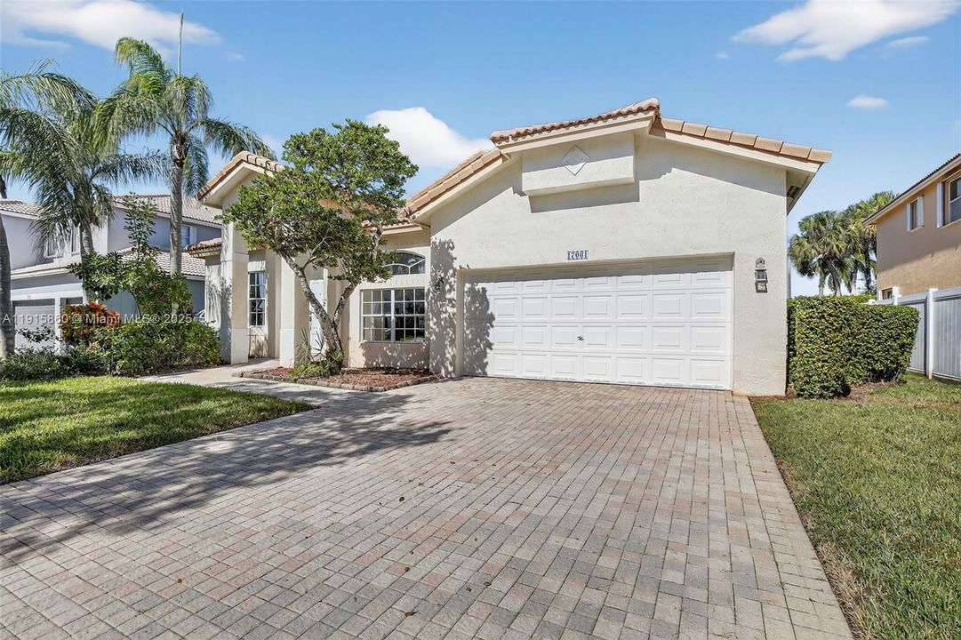 For Sale: $825,000 (4 beds, 2 baths, 2172 Square Feet)