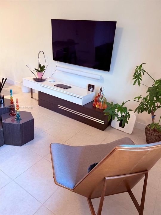 En Venta: $720,000 (3 camas, 2 baños, 1604 Pies cuadrados)