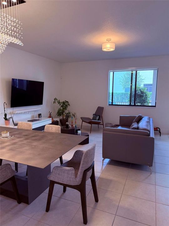 En Venta: $720,000 (3 camas, 2 baños, 1604 Pies cuadrados)