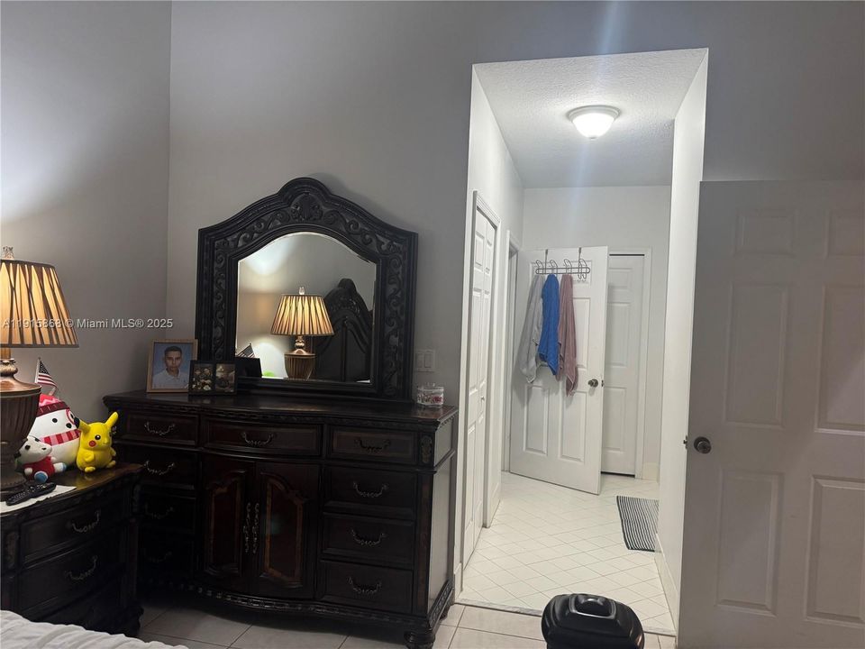 En Venta: $334,900 (2 camas, 2 baños, 1258 Pies cuadrados)