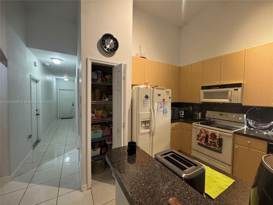 En Venta: $334,900 (2 camas, 2 baños, 1258 Pies cuadrados)