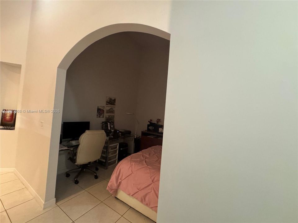 En Venta: $334,900 (2 camas, 2 baños, 1258 Pies cuadrados)