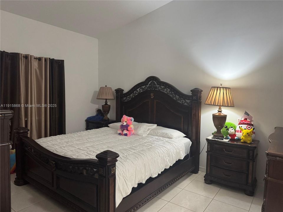 En Venta: $334,900 (2 camas, 2 baños, 1258 Pies cuadrados)