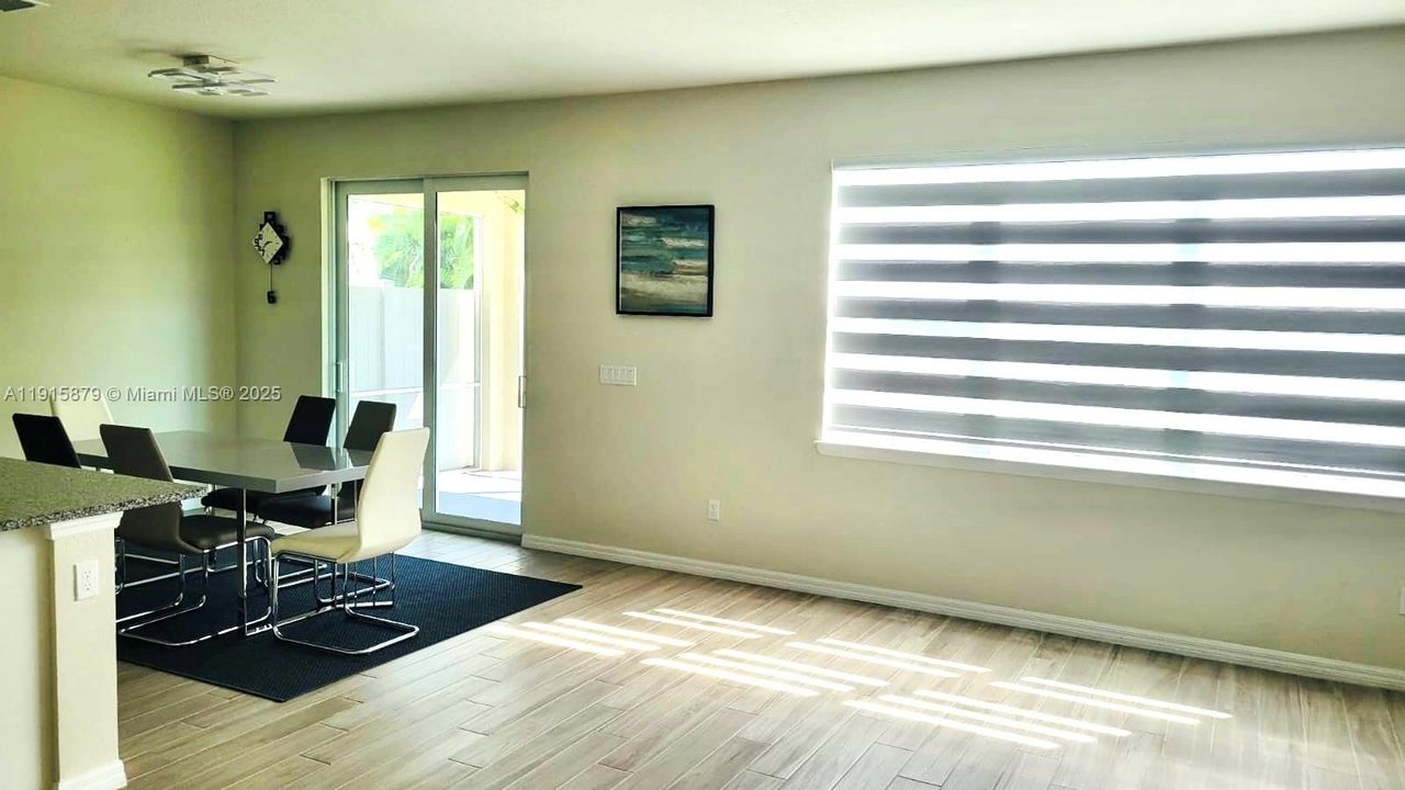 En Venta: $665,000 (3 camas, 2 baños, 1776 Pies cuadrados)