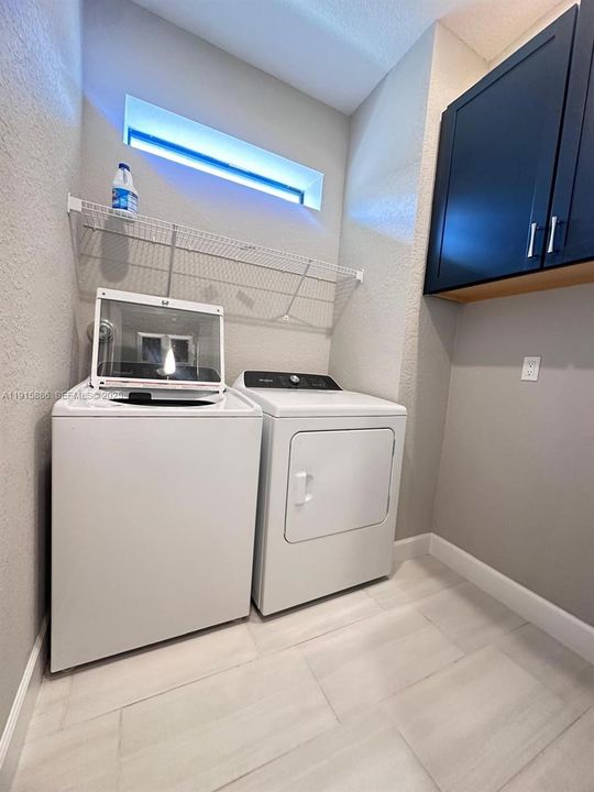 В аренду: $2,700 (2 спален, 2 ванн, 1577 Квадратных фут)