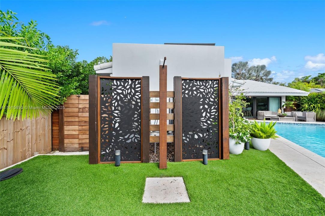 For Sale: $5,500,000 (4 beds, 5 baths, 2770 Square Feet)