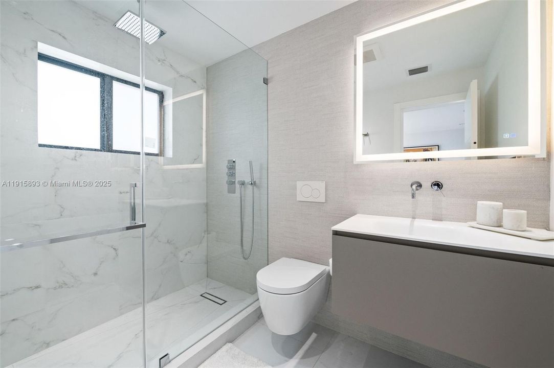 For Sale: $5,500,000 (4 beds, 5 baths, 2770 Square Feet)