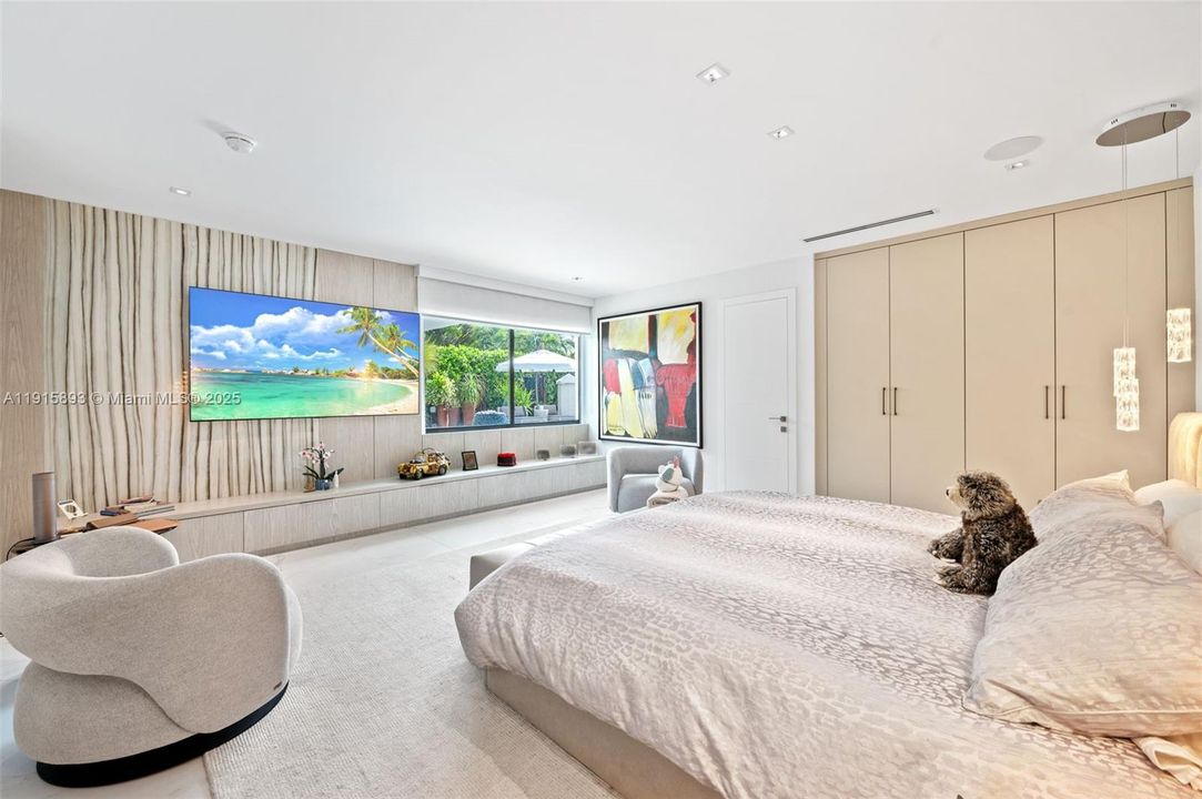 For Sale: $5,500,000 (4 beds, 5 baths, 2770 Square Feet)