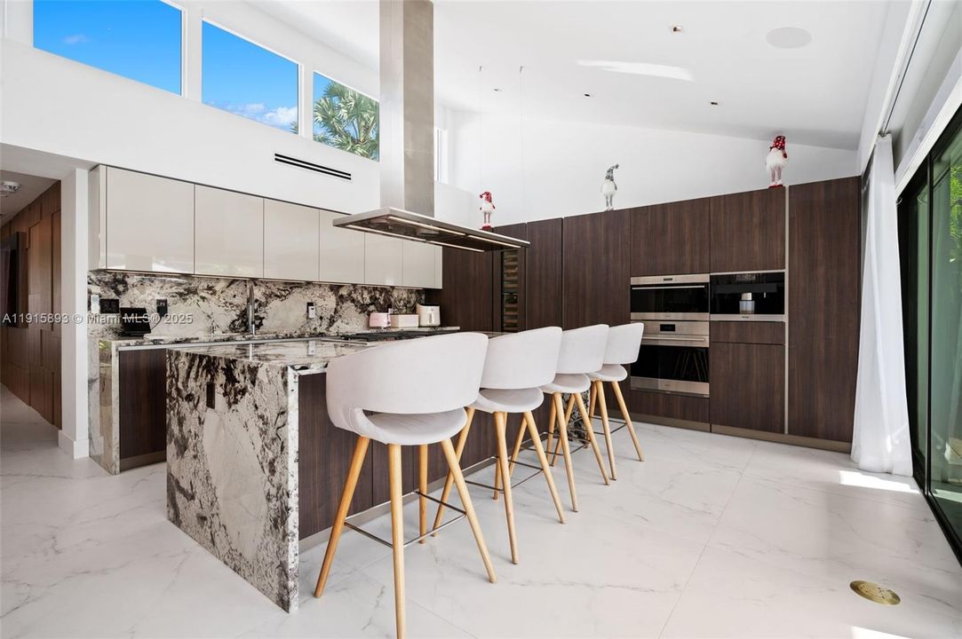 For Sale: $5,500,000 (4 beds, 5 baths, 2770 Square Feet)