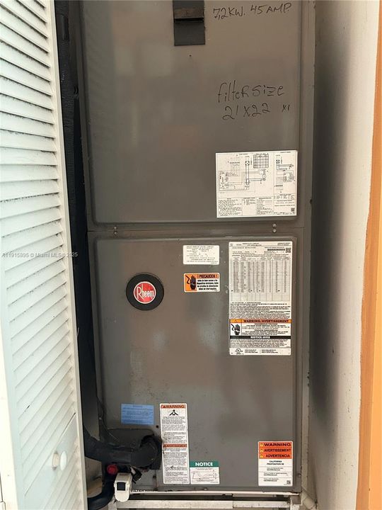 For Sale: $337,000 (3 beds, 2 baths, 1634 Square Feet)