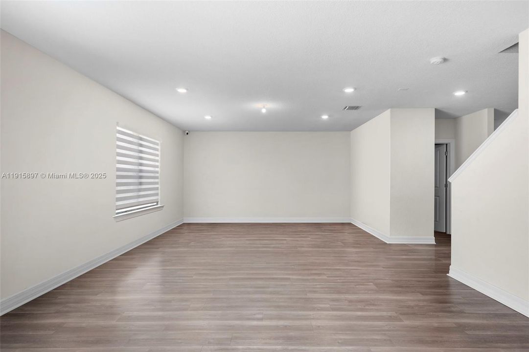 For Sale: $715,000 (4 beds, 2 baths, 2299 Square Feet)