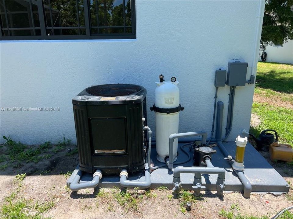 待售: $638,900 (5 贝兹, 3 浴室, 2585 平方英尺)