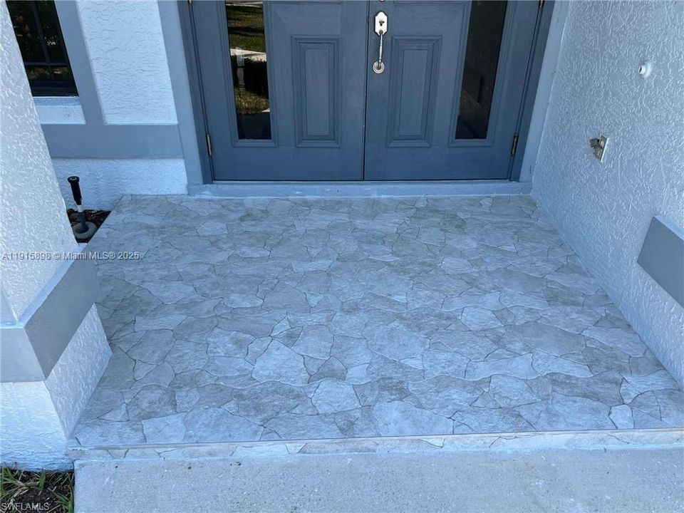 待售: $638,900 (5 贝兹, 3 浴室, 2585 平方英尺)