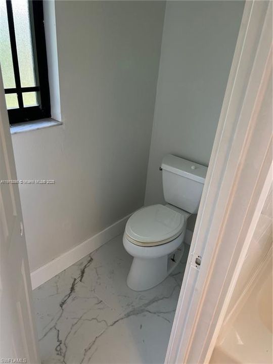 待售: $638,900 (5 贝兹, 3 浴室, 2585 平方英尺)