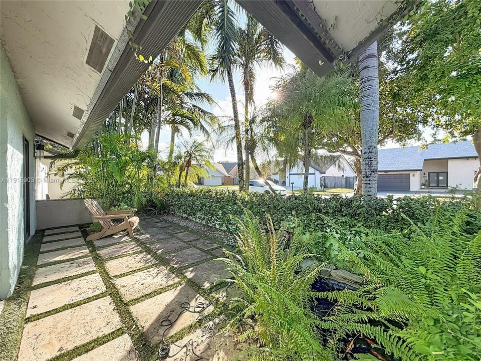 待售: $690,000 (3 贝兹, 2 浴室, 1805 平方英尺)