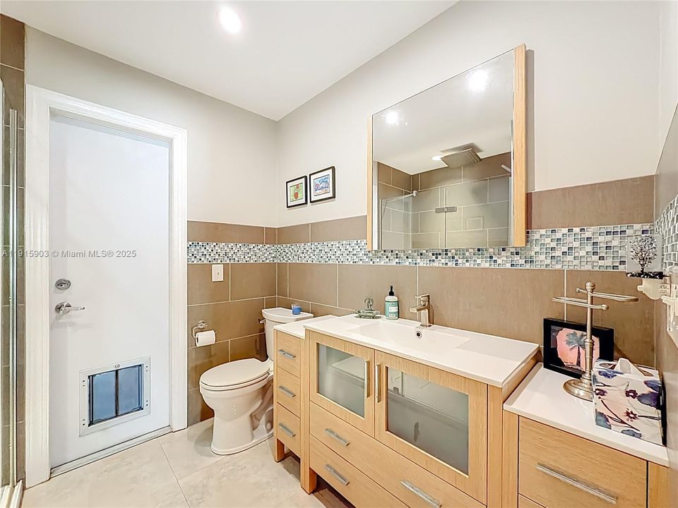 待售: $690,000 (3 贝兹, 2 浴室, 1805 平方英尺)