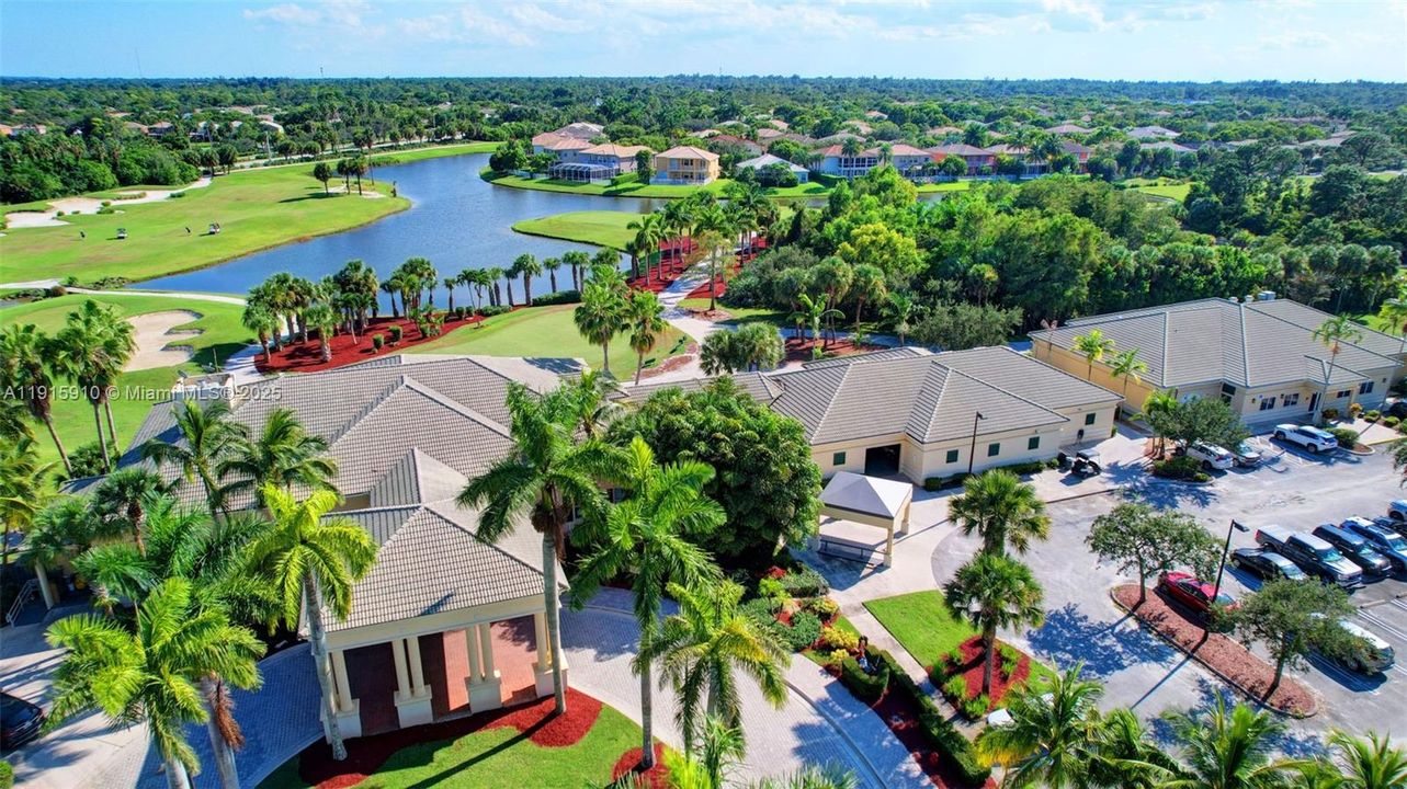 For Sale: $600,000 (5 beds, 2 baths, 2693 Square Feet)