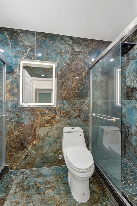 For Sale: $600,000 (5 beds, 2 baths, 2693 Square Feet)