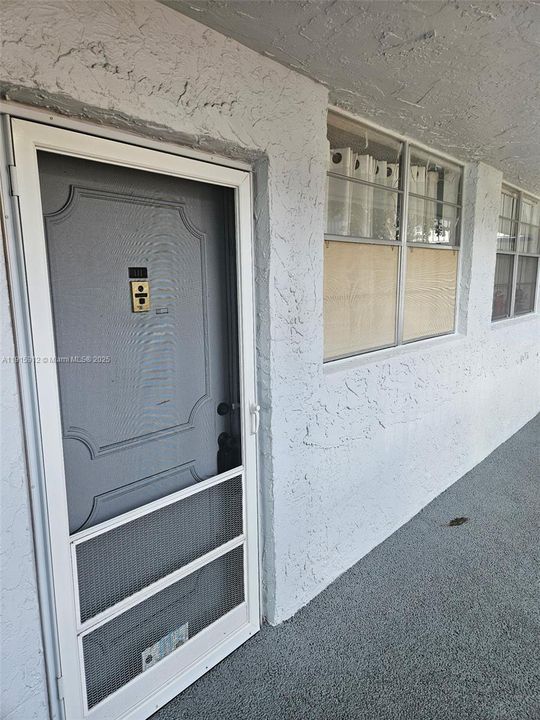 На продажу: $89,000 (1 спален, 1 ванн, 597 Квадратных фут)