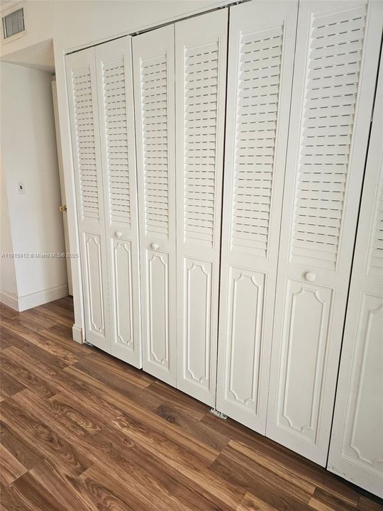 На продажу: $89,000 (1 спален, 1 ванн, 597 Квадратных фут)