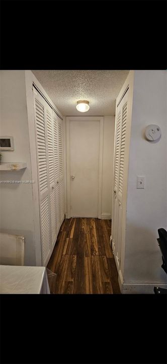 На продажу: $89,000 (1 спален, 1 ванн, 597 Квадратных фут)