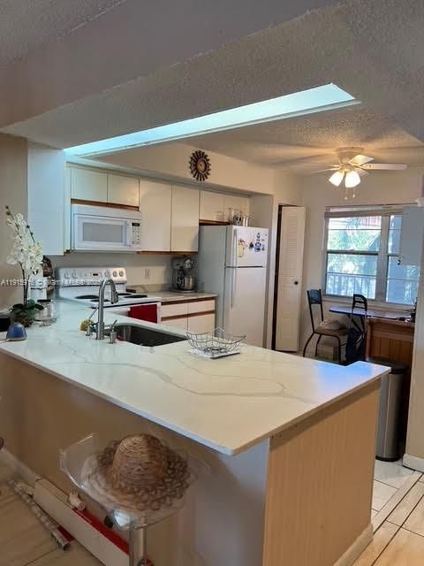 For Sale: $256,000 (2 beds, 2 baths, 1192 Square Feet)