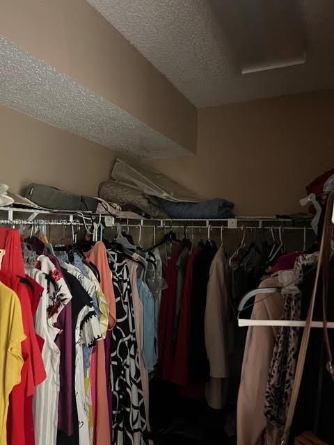 For Sale: $256,000 (2 beds, 2 baths, 1192 Square Feet)