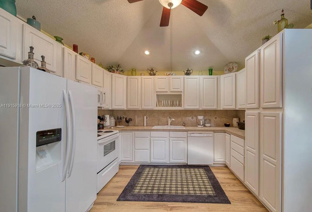 В аренду: $2,800 (4 спален, 3 ванн, 0 Квадратных фут)