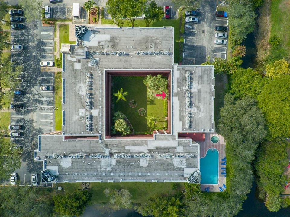 En Venta: $240,000 (2 camas, 2 baños, 900 Pies cuadrados)